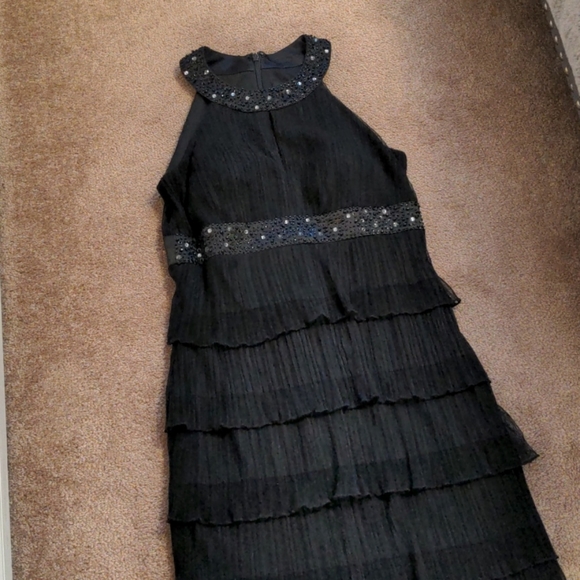 Laura Petite Beaded Halter Neck Fitted Black Dress - Picture 4 of 7